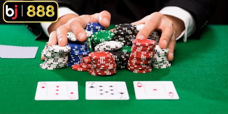 Luật Chơi Poker - Quy Tắc Và Bí Kíp Chuyên Gia Gợi Ý Tìm hiểu cơ bản game bài Poker